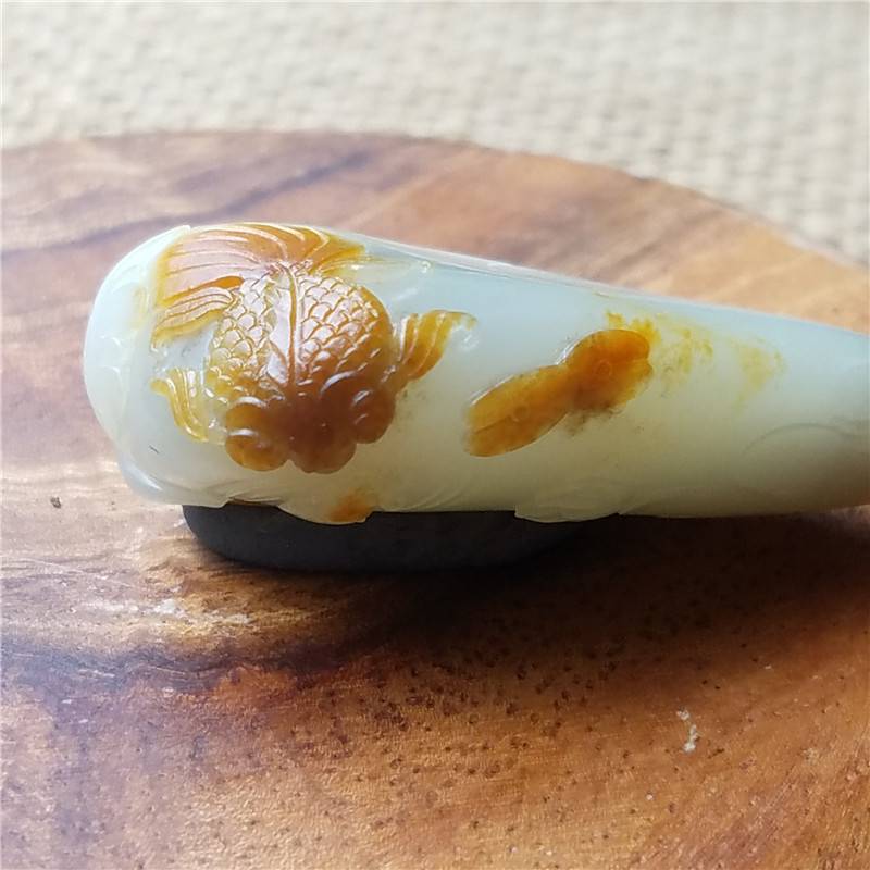 新疆和田玉黄皮白玉籽玉挂件 荷塘雅趣 31.4克
