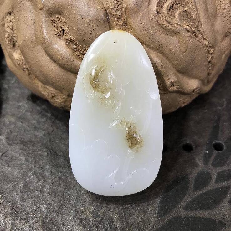 新疆和田玉秋梨皮一级白玉籽玉玉牌 荷花翠鸟 30.4克