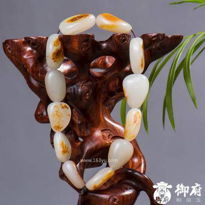 新疆和田玉枣红皮白玉籽玉手链 原石手链 40.9克