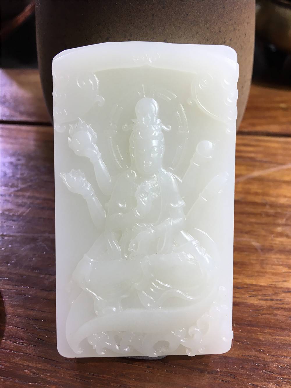 新疆和田籽料白玉千手观音玉牌 106g
