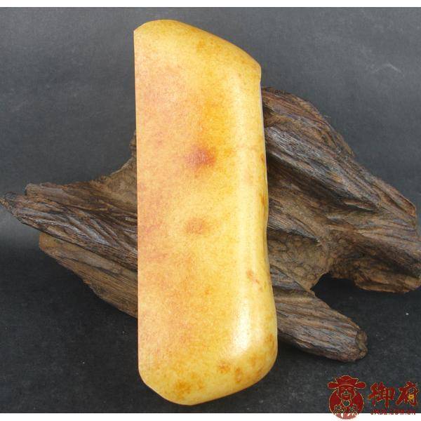 新疆和田洒金皮青花白玉籽料 牌片料 49.7克