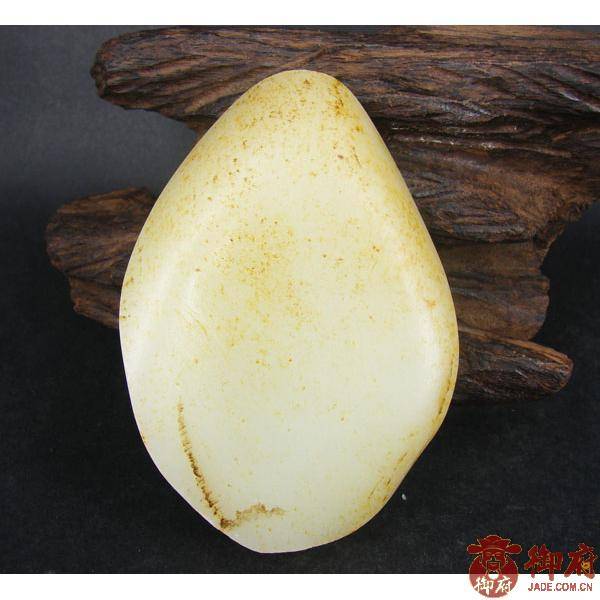 新疆和田玉墨玉籽料