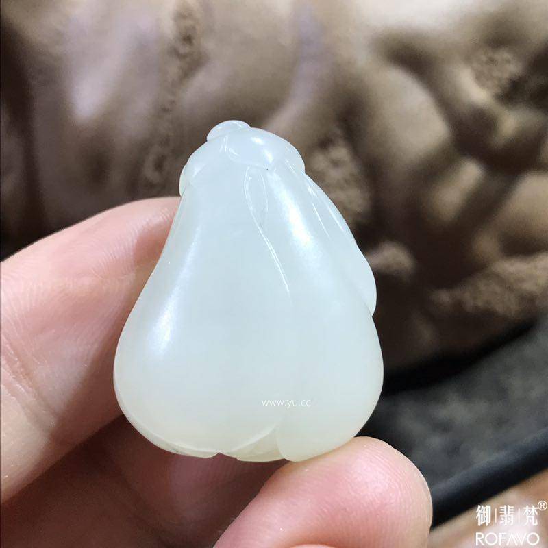 新疆和田玉白玉籽玉挂件 玉兰花 10克