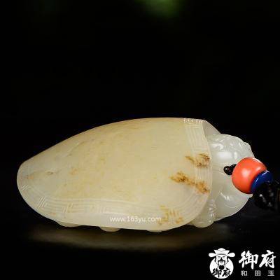 新疆和田玉黄皮白玉籽玉把件 龙龟 72.9克