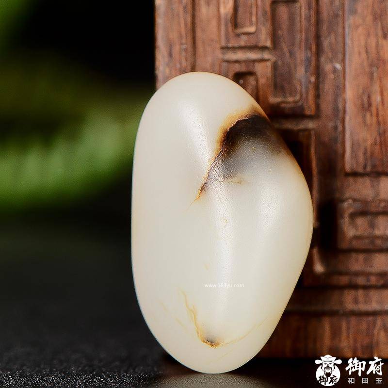 新疆和田玉褐皮白玉籽玉挂件 原石 4.4克