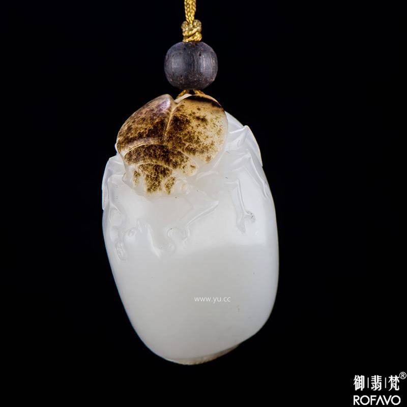 新疆和田玉鹿皮白玉籽料挂件 富甲一方 24.5克