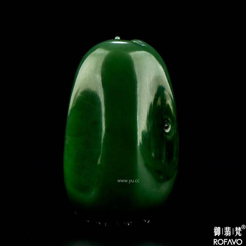 俄罗斯碧玉把件 连年有余 88克