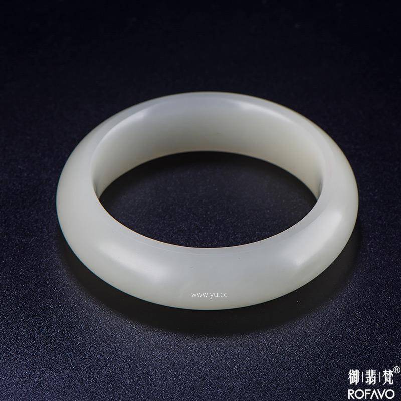 新疆和田玉白玉籽玉手镯 内径58mm 85.3克