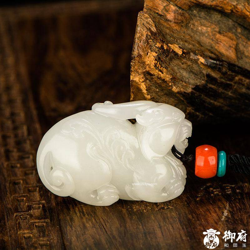 新疆和田玉一级白白玉籽玉挂件 瑞兽 20克