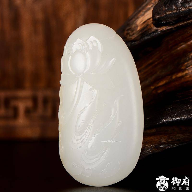 新疆和田玉洒金皮白玉挂件 连年有余 23克