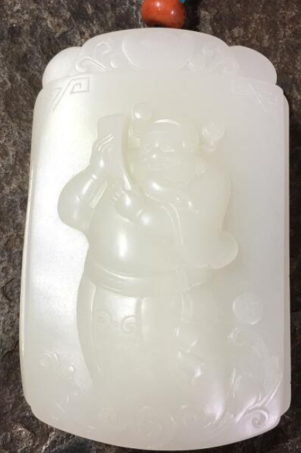 新疆和田玉原毛孔皮一级白玉籽玉玉牌 财神