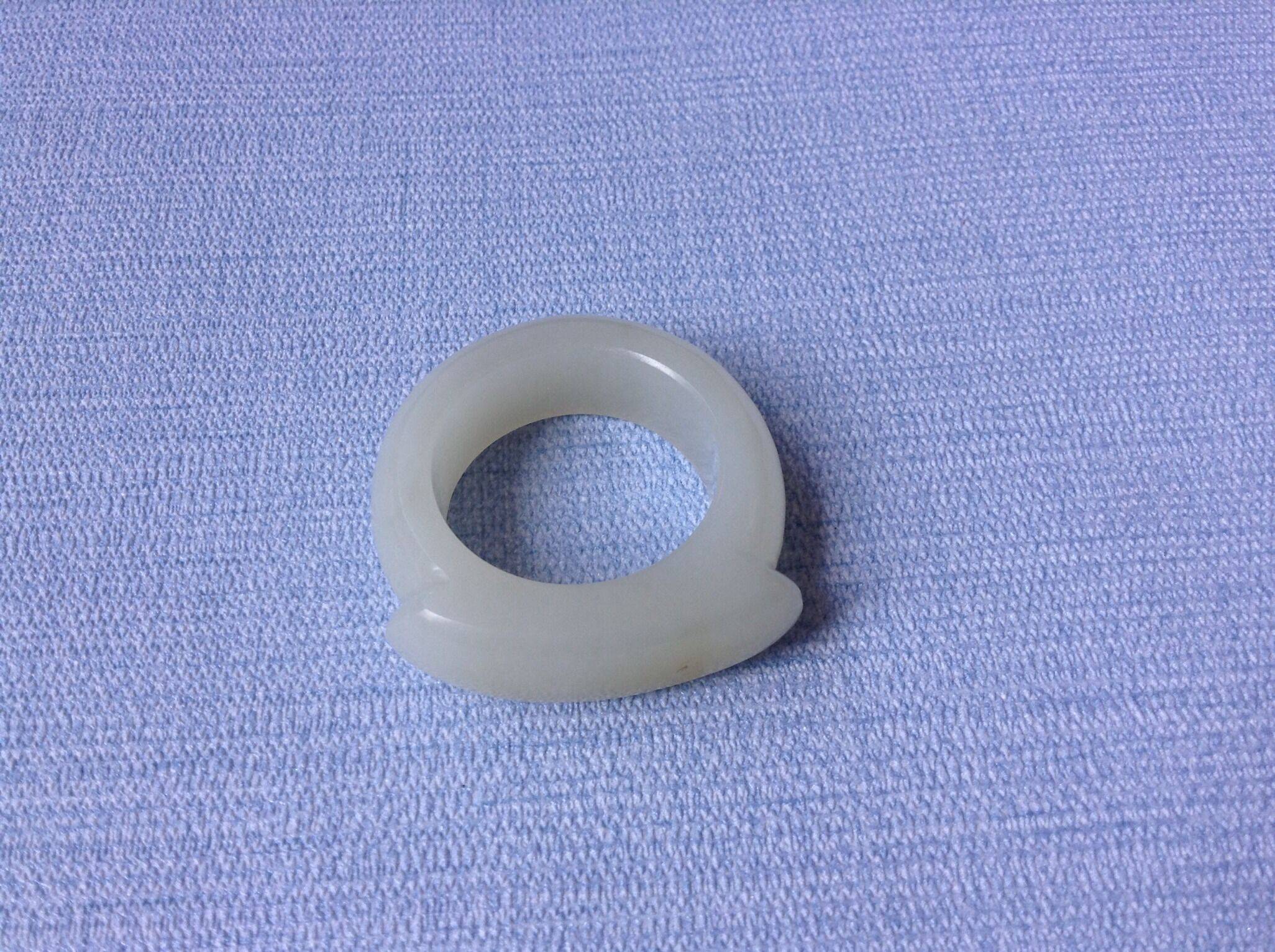 新疆和田玉黄皮白玉籽玉 戒指 内径20mm 11.2克