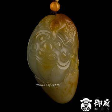 新疆和田玉黄皮青白玉籽玉挂件 喜事连连 31.1克