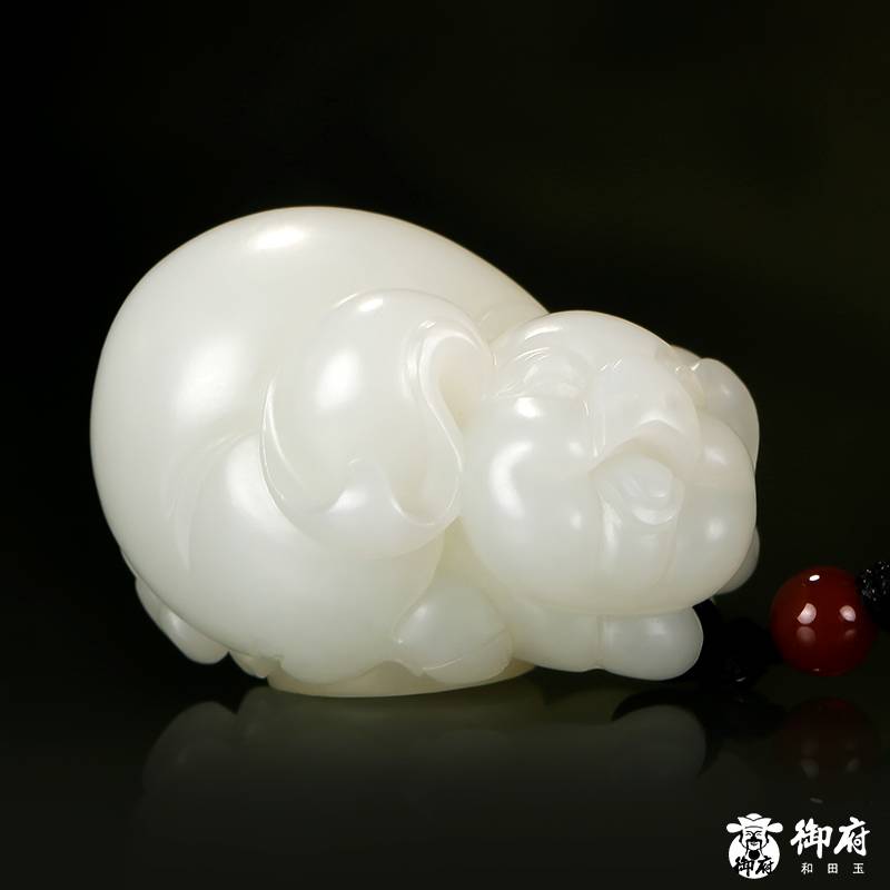 新疆和田玉羊脂白洒金皮白玉籽玉挂件 福猪 42.8克
