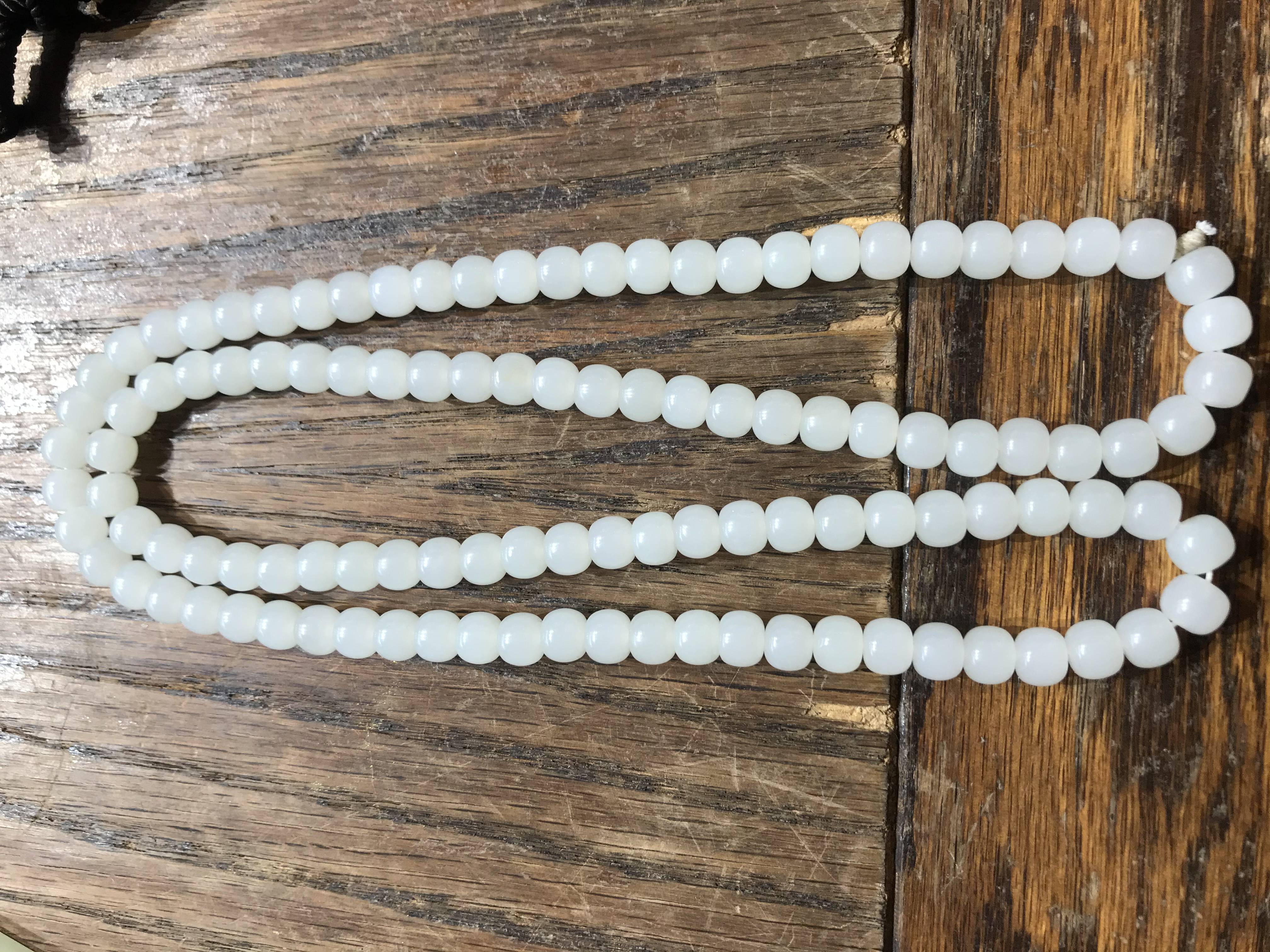 新疆和田玉原毛孔白玉籽玉 桶珠项链 87g