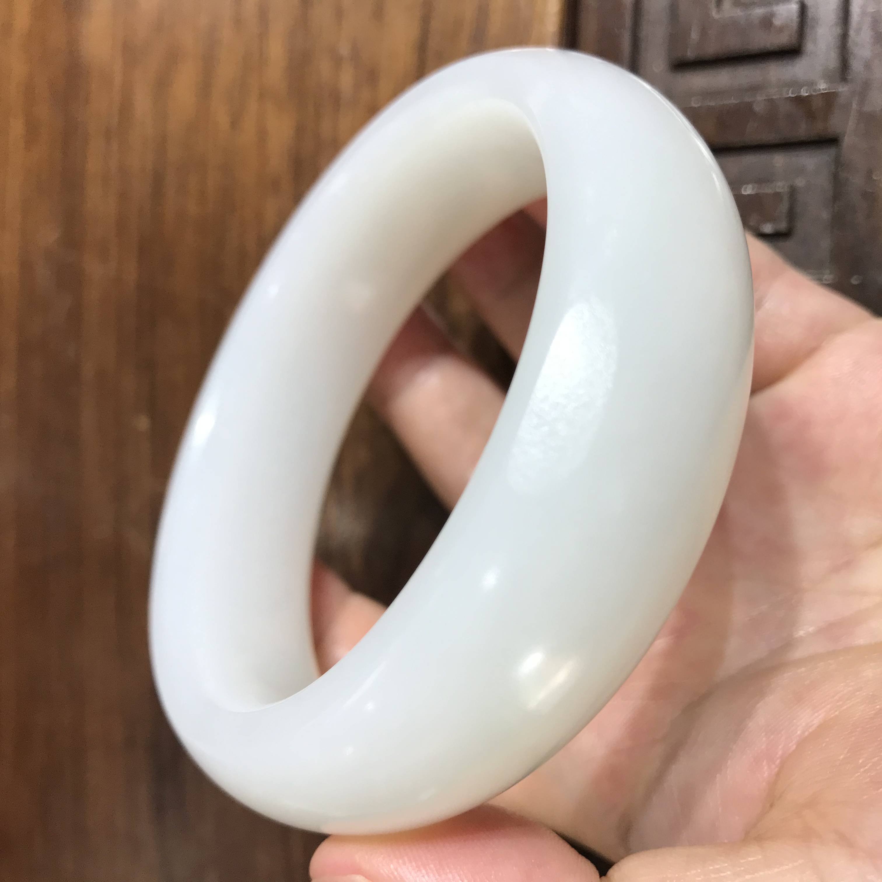 新疆和田玉原毛孔皮羊脂白玉籽玉手镯