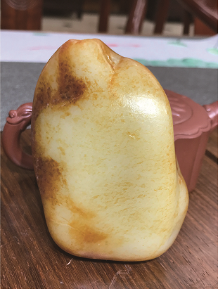 新疆和田玉枣红皮白玉籽玉 原石 406克