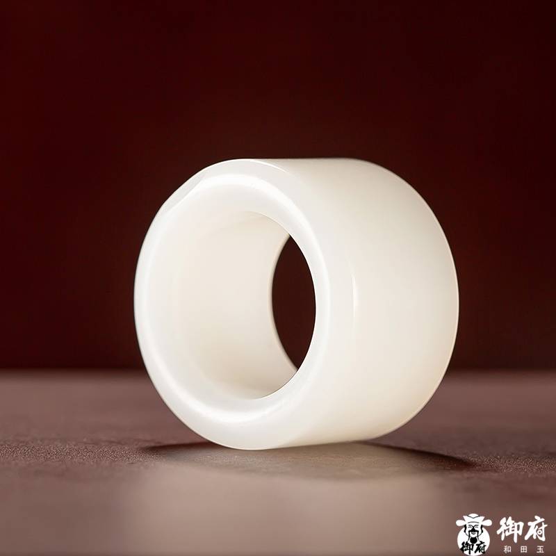 新疆和田玉原毛孔皮白玉籽玉扳指 戒圈20.5mm 28.4克