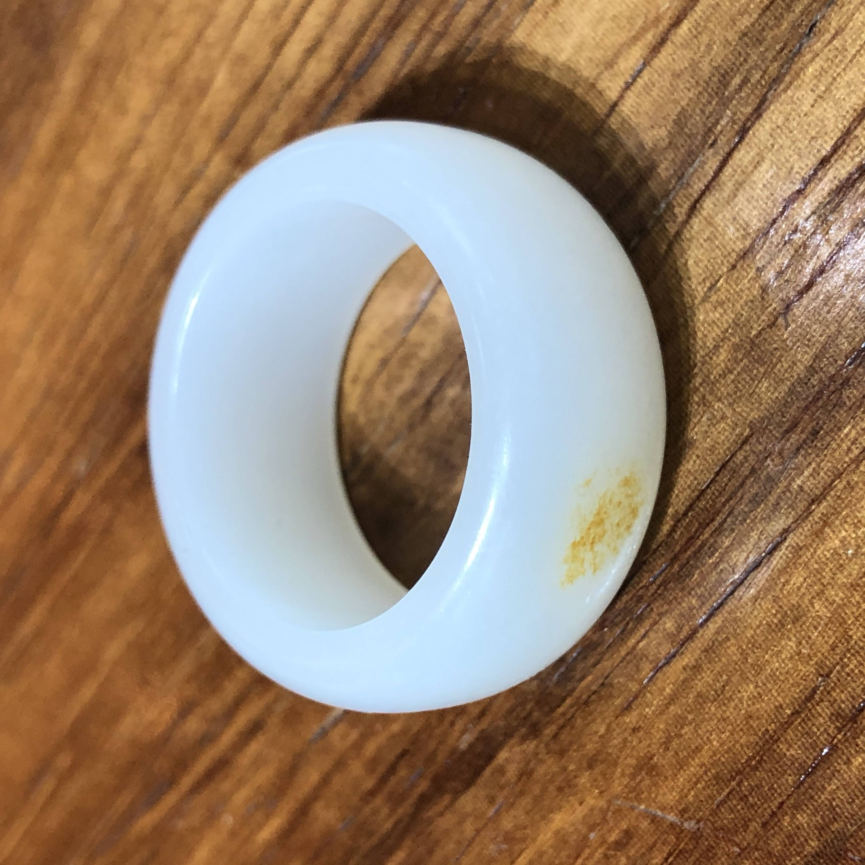 新疆和田玉洒金皮羊脂白玉 戒指 10g