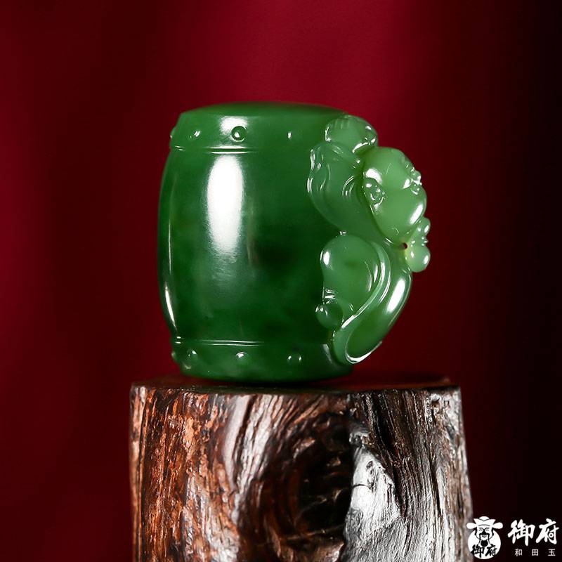 俄罗斯碧玉 菠菜绿 挂件 击鼓童子 33克