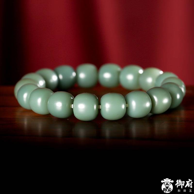 俄罗斯和田玉碧玉鸭蛋青桶珠 手串 49.5克