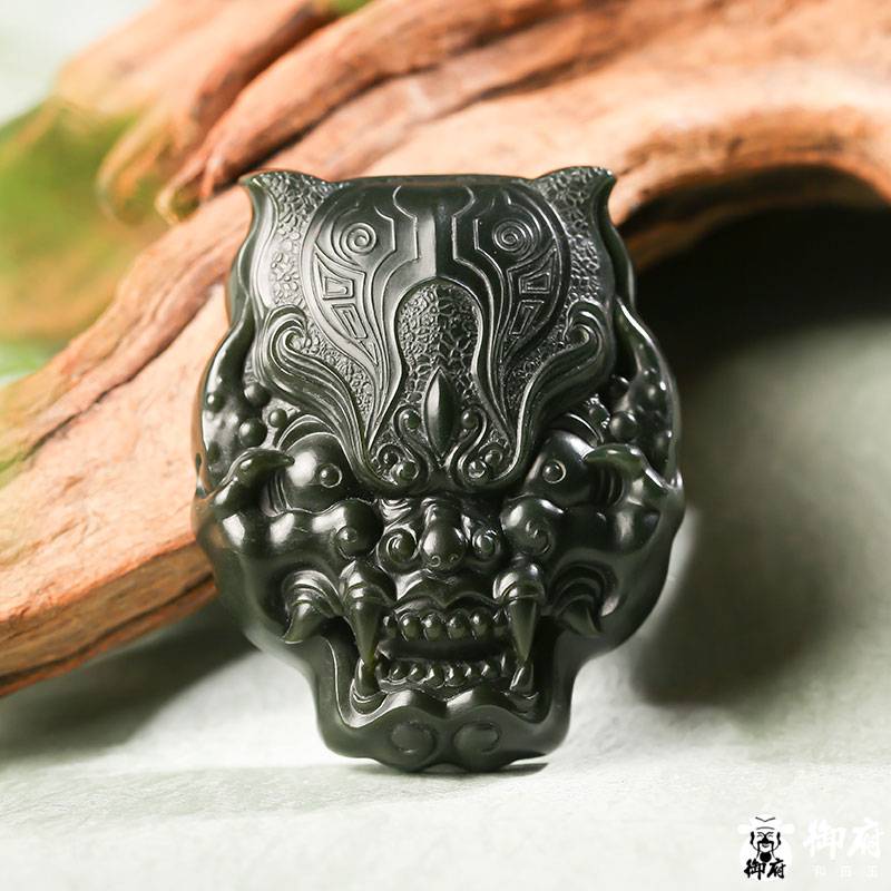 新疆和田玉青玉籽玉 守护（仿古兽面） 皮带扣74.1克