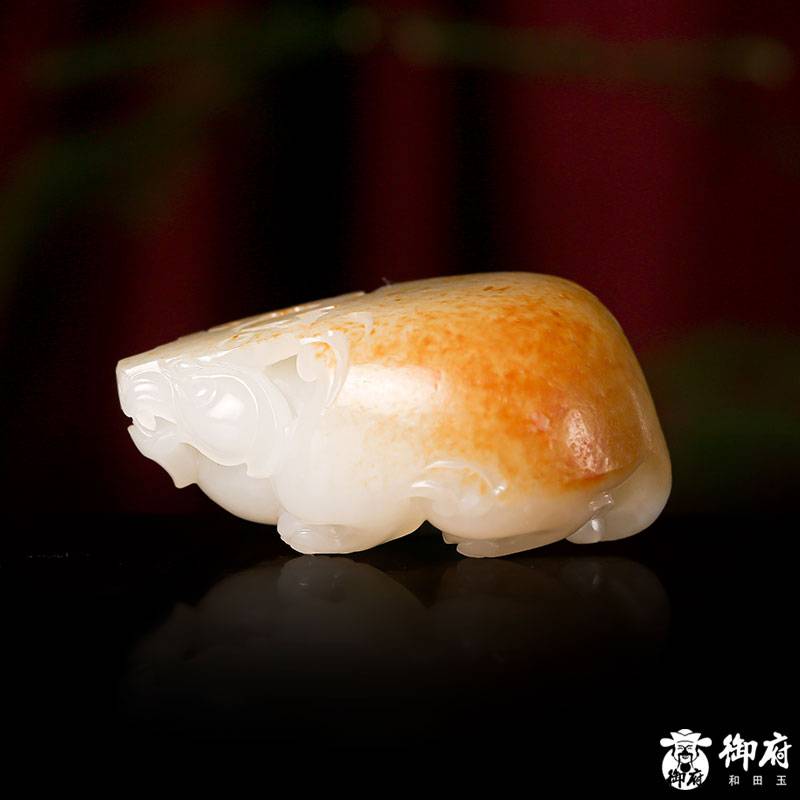 新疆和田玉洒金皮白玉籽玉挂件 貔貅 36克