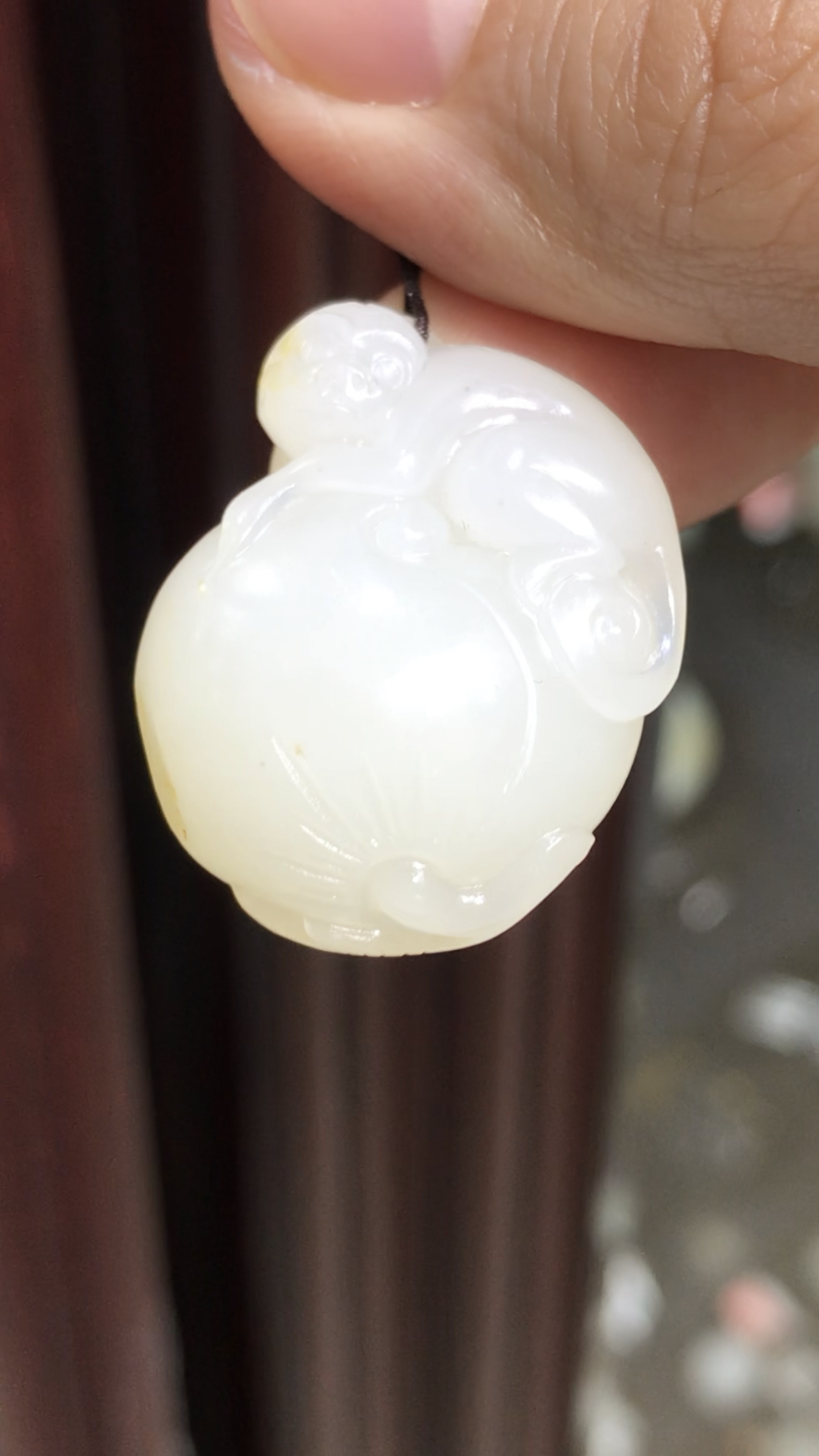 新疆和田玉白玉籽玉 灵猴献瑞 10.3克