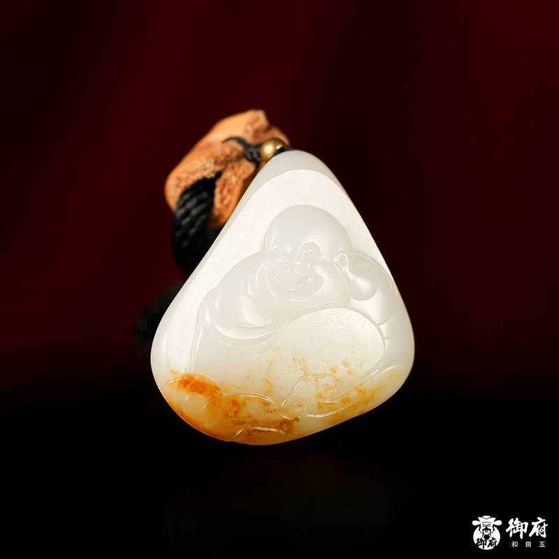 新疆和田玉红皮白玉籽玉挂件 弥勒佛 11.2克