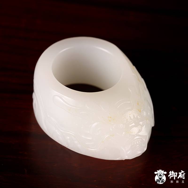 新疆和田玉灑金皮白玉籽玉 獸面扳指 34.8克 圖片8