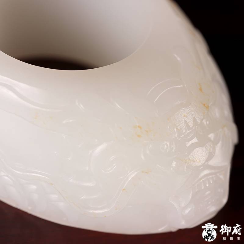 新疆和田玉灑金皮白玉籽玉 獸面扳指 34.8克 圖片5