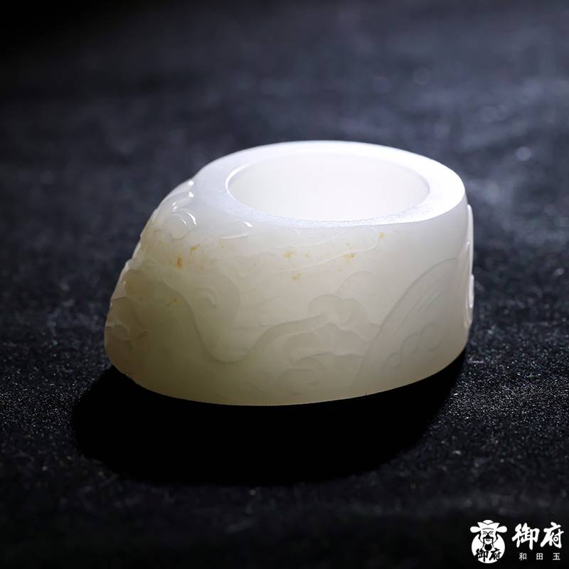 新疆和田玉灑金皮白玉籽玉 獸面扳指 34.8克 圖片2