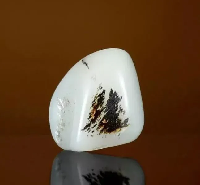 一块黑乎乎的料子拍出30多万？土豪的世界普通人不太懂？