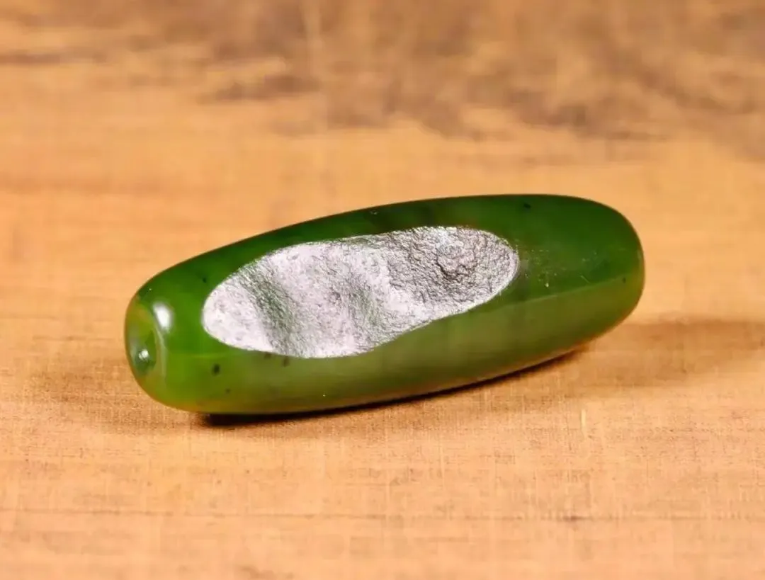 同样是和田玉，为什么油性差距那么大？