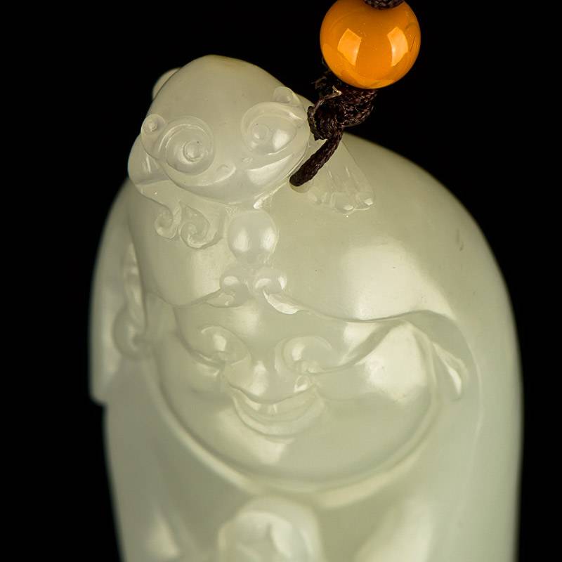 新疆和田玉黃皮白玉籽玉把件 劉海戲金蟾 62克 圖片9