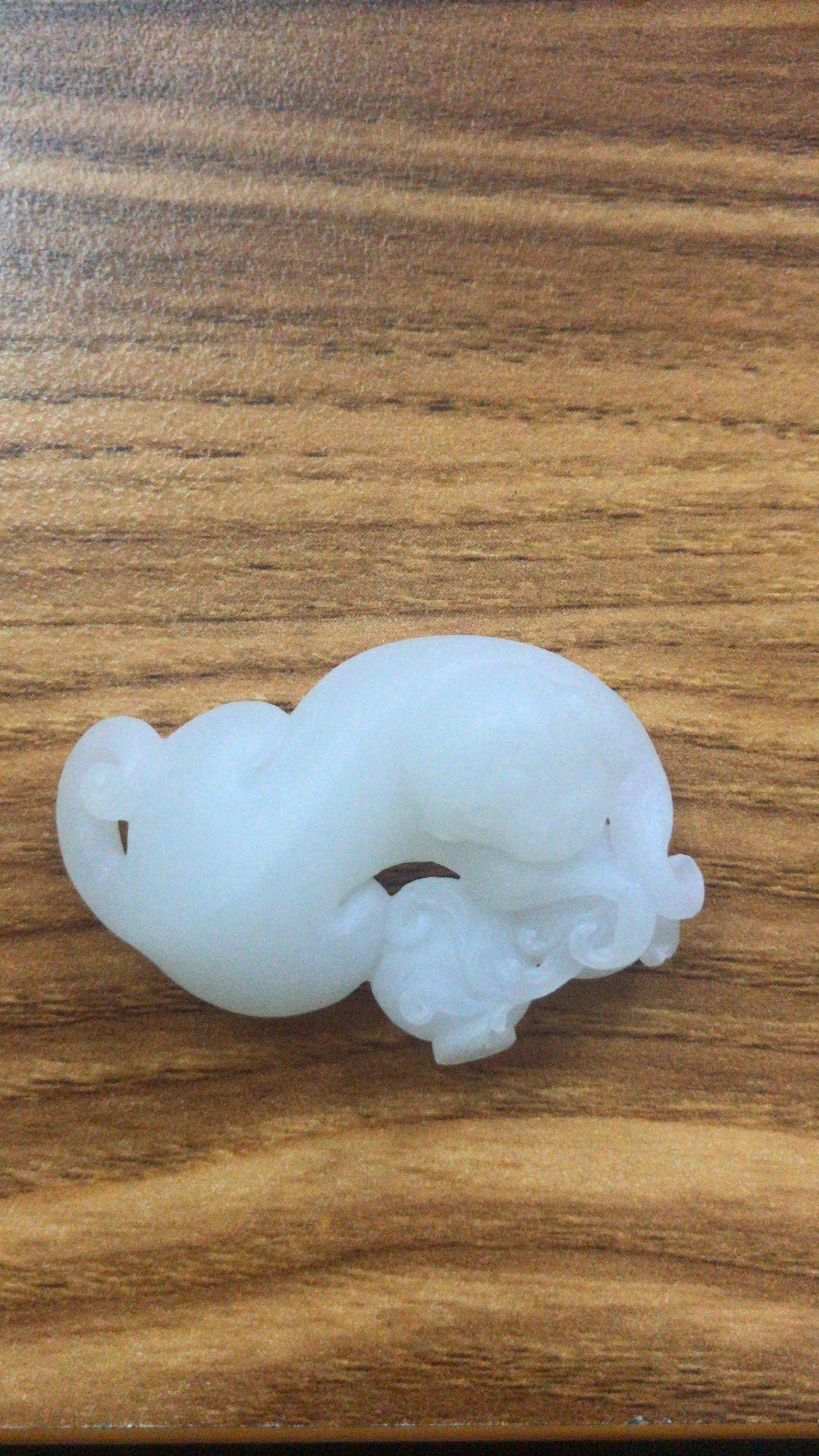 新疆和田玉原毛孔皮白玉籽玉挂件灵猴献寿_御府和田玉网