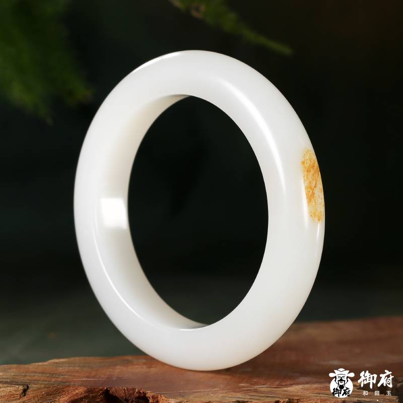 新疆和田白玉籽料灑金皮手鐲 74.8克 內(nèi)徑56.5