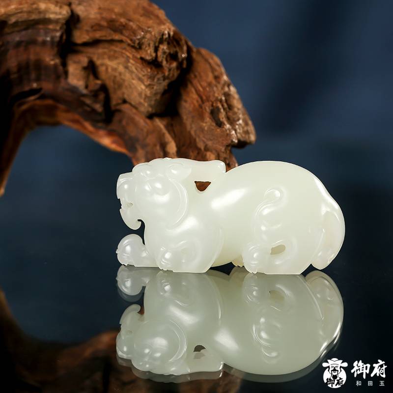 新疆和田玉原毛孔白玉籽玉掛件 貔貅 28.3克