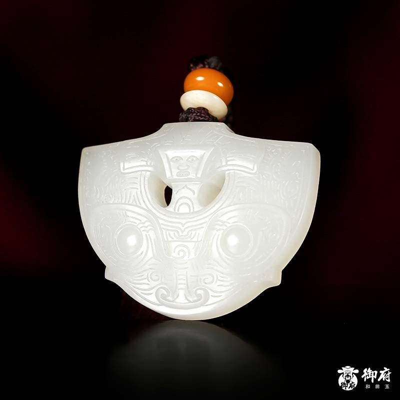 新疆和田玉黄皮白玉籽玉 太阳神玉佩 17.9克 图片8
