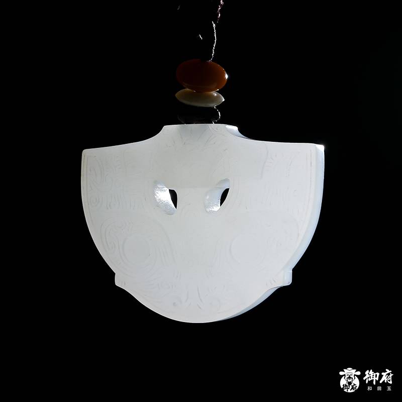 新疆和田玉黄皮白玉籽玉 太阳神玉佩 17.9克 图片2