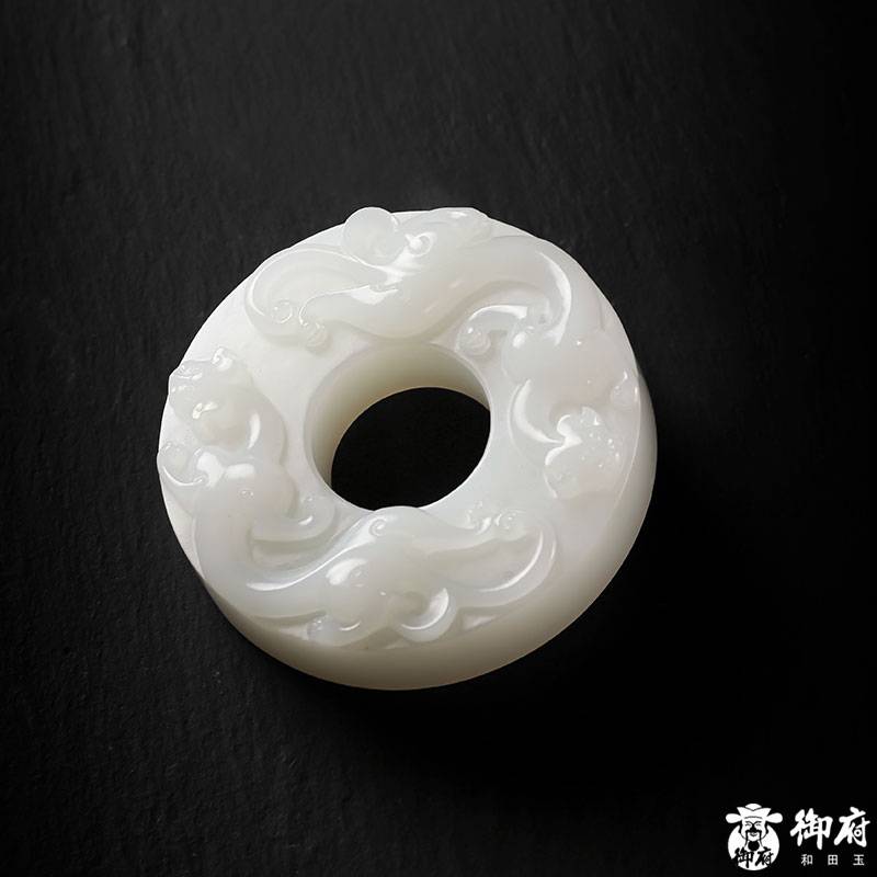 新疆和田籽料 羊脂白玉 螭龍璧 72克