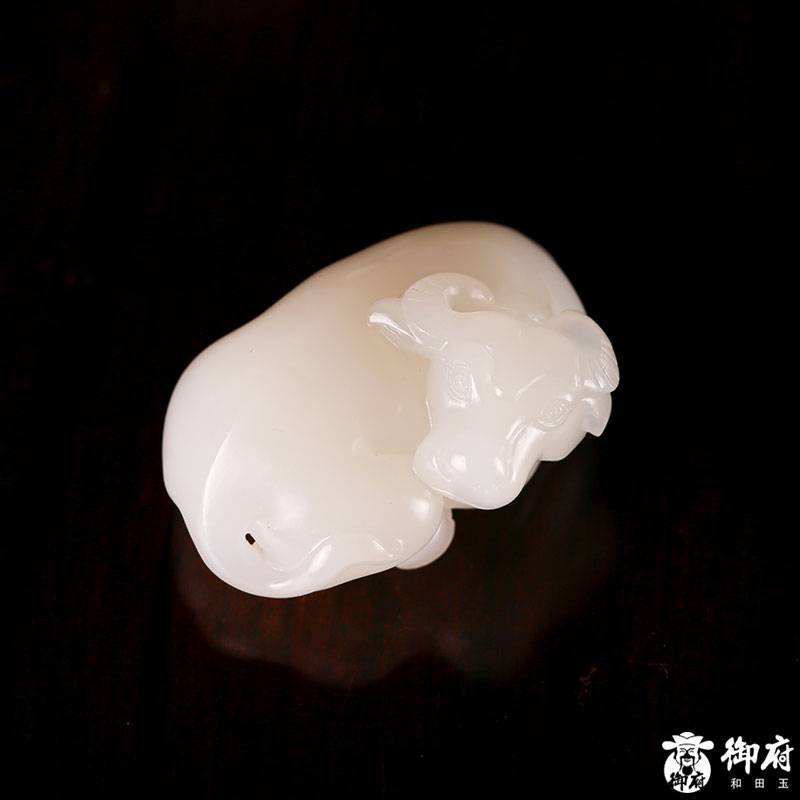 新疆和田玉白玉籽玉掛件 扭轉(zhuǎn)乾坤 20克