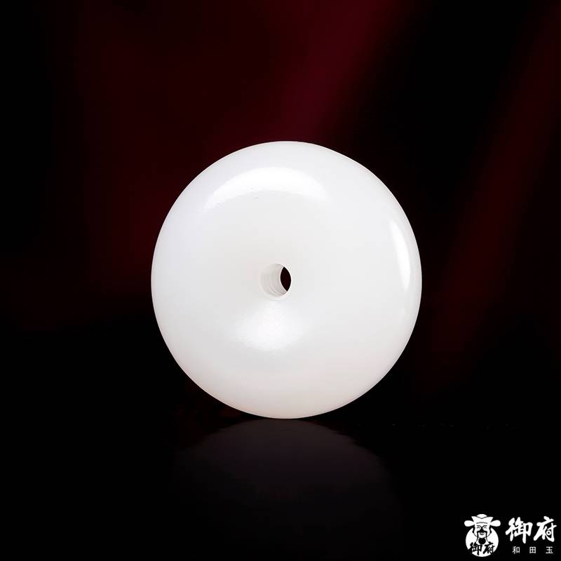 新疆和田玉原毛孔皮羊脂白玉籽玉掛件 平安扣 16.6克