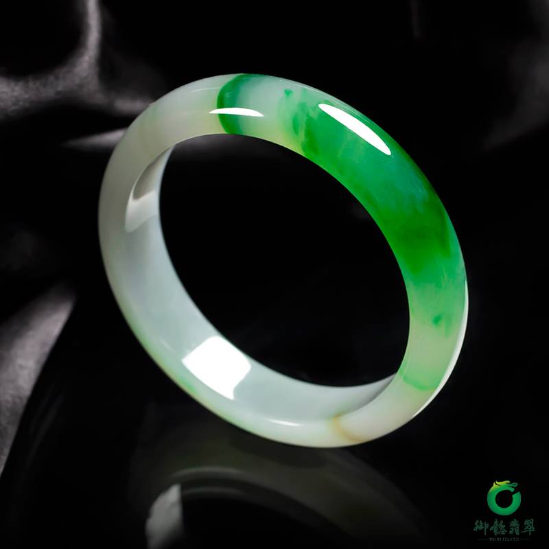 翡翠冰種飄綠手鐲 55mm 52克 圖片2