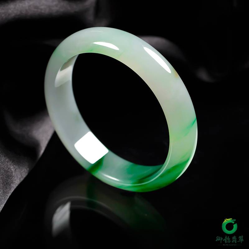 翡翠冰種飄綠手鐲 55mm 52克 圖片4