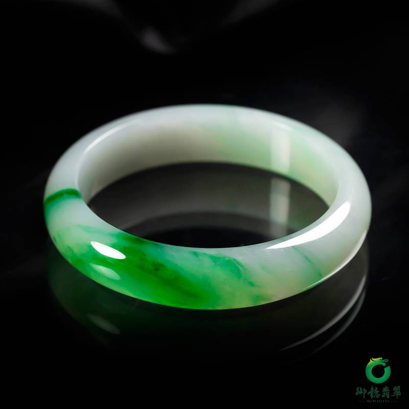 翡翠冰種飄綠手鐲 55mm 52克 圖片5