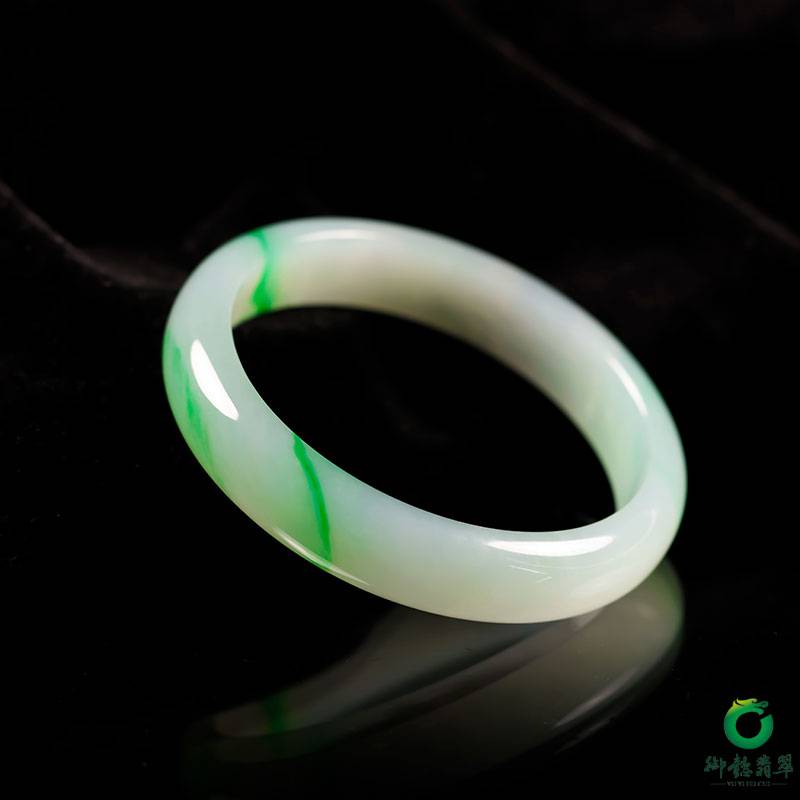 緬甸翡翠A貨冰種飄花手鐲 42.2克 內(nèi)徑54.5mm 圖片7