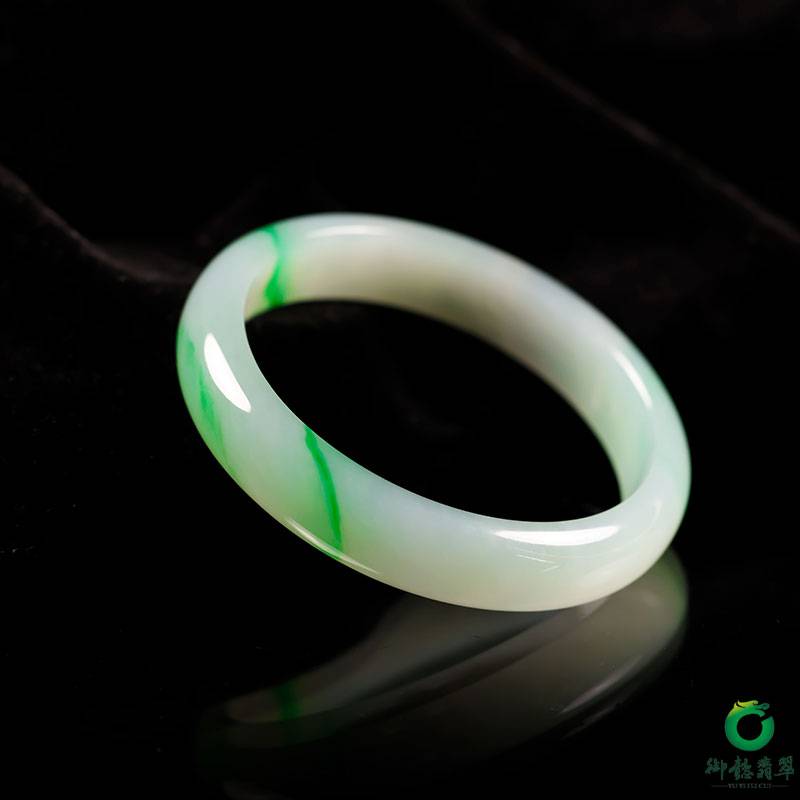 緬甸翡翠A貨冰種飄花手鐲 42.2克 內(nèi)徑54.5mm 圖片8