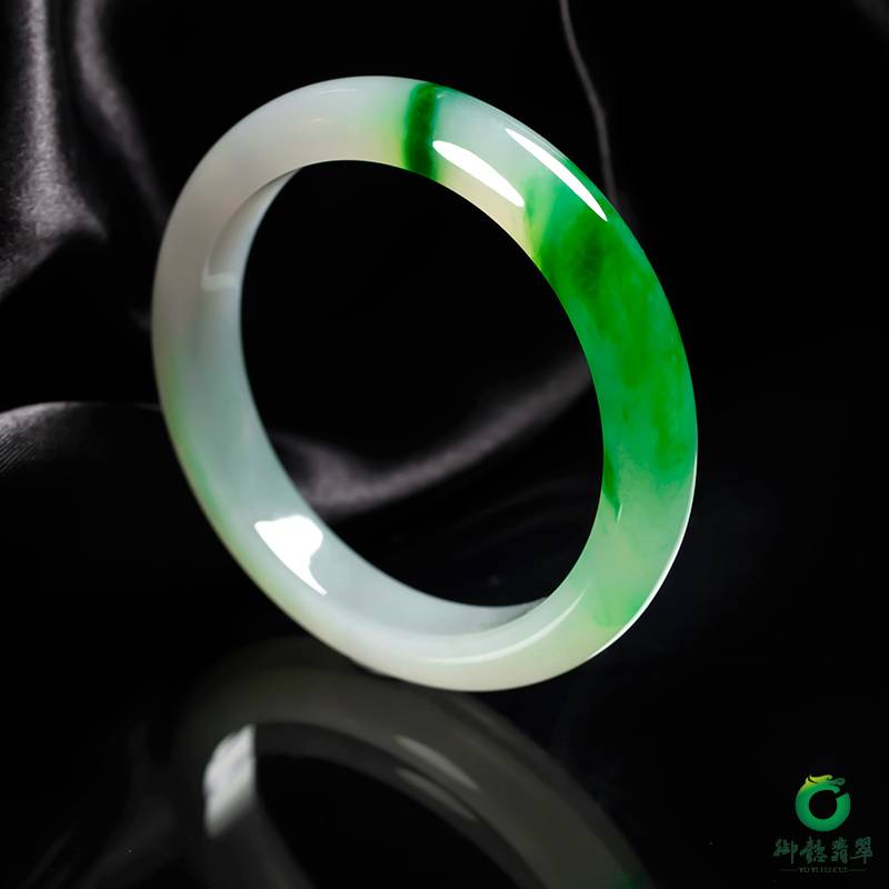 緬甸翡翠A貨冰種飄綠手鐲 54mm 43.4克 圖片4