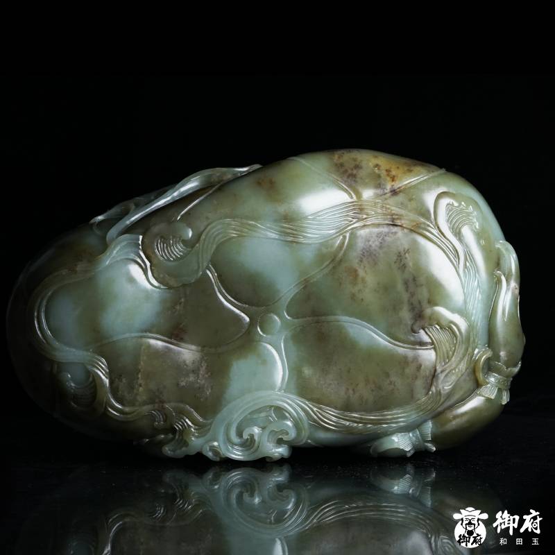 新疆和田青玉籽料獨籽獨雕文房筆洗 荷塘雅趣 2335克 圖片3